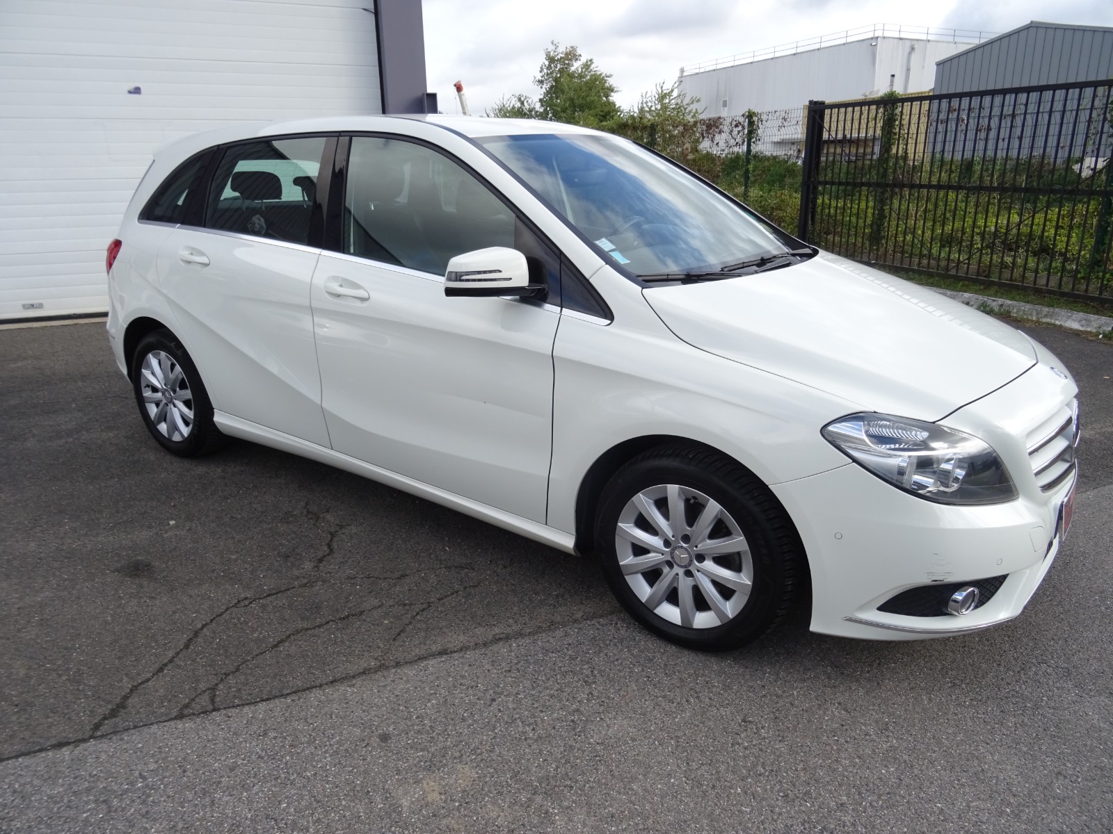 https://www.nadmadsam-autos.com/listings/mercedes-classe-b-200-cdi-blueefficiency-design-7-g-dct-a/
